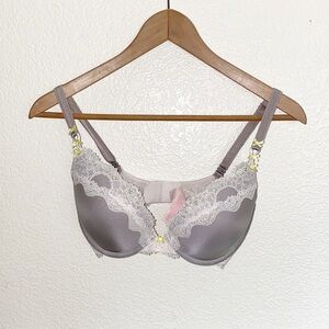 Victoria’s Secret Dream Angels Gray Push Up Lace Bra
